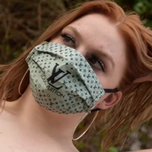 Mask - Picture 4 of 4